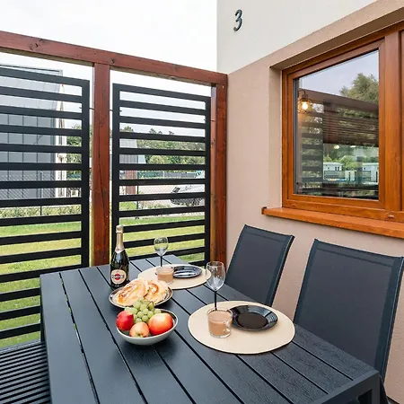 Przystanek * Lubiatowo (Pomerania)